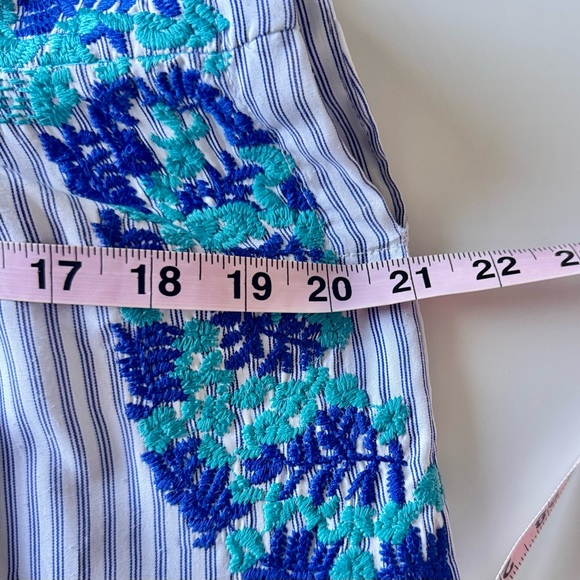 J. MARIE Blue Pinstripe Floral Embroidered Top Sleeveless Size Large - Picture 6 of 7